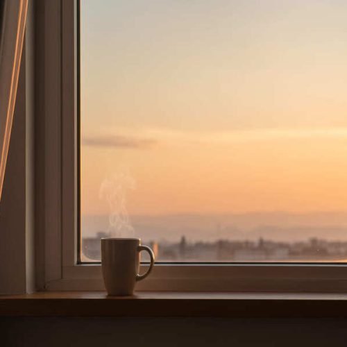 Amanhecer calmo e cheio de possibilidades: um convite pra começar o dia com mais leveza.
